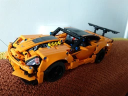 Конструктор LEGO TECHNIC Chevrolet Corvette ZR1 579 деталей (42093) фото от покупателей 10