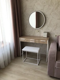 Туалетний столик з дзеркалом та банкеткою Fenster Візаві Білий ДСП дуб сонома фото від покупців 2