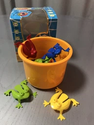 Гра настільна Стратег Froggy Pool Сімейна (30352) фото від покупців 1