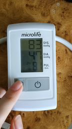 Тонометр полуавтоматический Microlife BP N1 Basic с индикатором гипертензии фото от покупателей 6