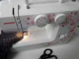 Швейная машина JANOME E-Line 15 фото от покупателей 3