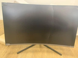 Mонитор 32" Samsung Curved U32R590CWI (LU32R590CWIXCI) фото от покупателей 1