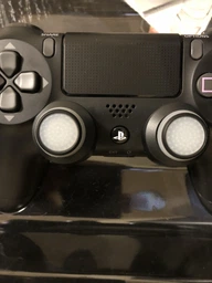Силіконові накладки на аналогові стики Honson Dualshock 4 чорний з білою окантовкою 2 шт. фото від покупців 19