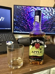 Ликер Jim Beam Apple 4 года выдержки 0.5 л 32.5% (5010278100734) фото от покупателей 7