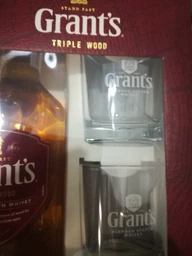 Набор Виски Grant's Triple Wood 0.7 л 40% + 2 стакана (5010327214009) фото от покупателей 13