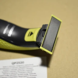 Электростанок (триммер) Philips OneBlade QP2520/30 (8710103790457/8710103761143) фото от покупателей 9