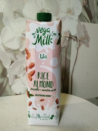 Напиток растительный Vega Milk миндальный с рисом ультрапастеризованный 950 мл (4820192262088) фото от покупателей 6