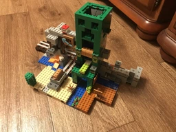 Lego Minecraft Шахта крипера 21155 фото от покупателей 2
