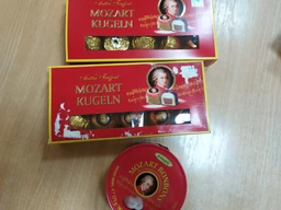 Цукерки шоколадні Maitre Truffout Mozart Kugeln 200 г фото від покупців 1