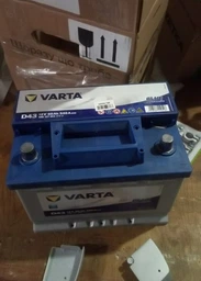 Автомобильный аккумулятор Varta Blue Dynamic 60А (+/-) D43 (540EN) (560127054) фото от покупателей 11