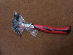Молоток столярний Intertool з обценьками 450 г (HT-0223) фото від покупців 6