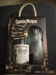 Ромовий напій Captain Morgan Spiced Black 0.7 л 40% + 2 чарки (4820178650533) фото від покупців 12