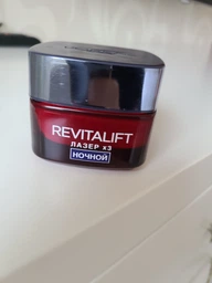 Ночной антивозрастной крем-уход L'Oreal Paris Revitalift Laser Х3 тройного действия для кожи лица 50 мл (3600522895121) фото от покупателей 16