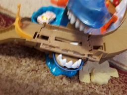 Трек "Полювання на акулу" серії "Зміни колір" Hot Wheels (BGK04) фото від покупців 2
