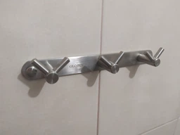 Тримач з гачками для рушників GLOBUS LUX SS 8435-3 220мм потрійний округлий із нержавіючої сталі сатин 000019459 фото від покупців 5