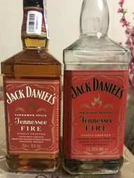 Лікер Jack Daniel's Tennessee Fire 0.7 л 35% (5099873010686) фото від покупців 9