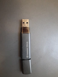 Флеш память USB Transcend JetFlash 910 256GB USB 3.1 Gen1 Green (TS256GJF910) фото от покупателей 7
