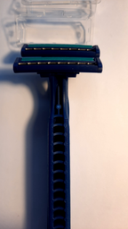 Одноразові станки для гоління (Бритви) чоловічі Gillette Blue 2 Plus 5 шт (3014260283254) фото від покупців 5