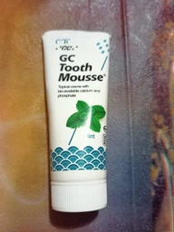 Ремінералізуючий захисний крем GC Tooth Mousse для чутливих зубів з смаком м'яти фото от покупателей 3