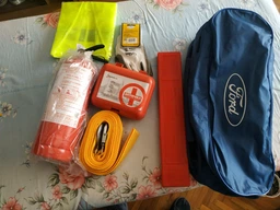 Набор автомобилиста Poputchik Ford кроссовер минивэн синий (01-001-К)