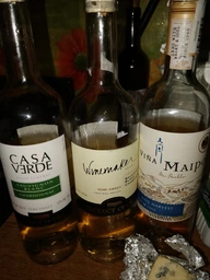 Вино Winemaker Sauvignon Blanc / Chardonnay біле напівсолодке 0.75 л (7808765712571)