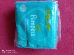 Дитячі Вологі Серветки Pampers Fresh Clean 4х52 шт М'які Maxi 208 штук приємні ароматні фото від покупців 2