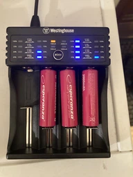 Зарядний пристрій Westinghouse WBC-011-CB для 4-х акумуляторів з функцією Power Bank (889554004821) фото від покупців 5