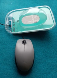 Мышь Logitech M110 Silent USB Mid Gray (910-006760) фото от покупателей 2