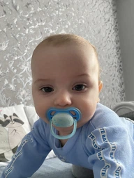 Пустышка Philips AVENT Ultra Air Ночная 6-18 мес для мальчиков / нейтральная 2 шт (SCF376/21) фото от покупателей 3