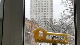 Кормушка для птиц на окно House_for_birds "Домик желтый" фото от покупателей 9
