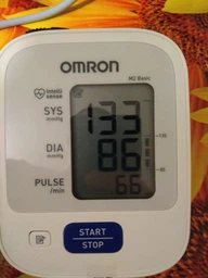 Тонометр  OMRON M2 Basic (HEM 7121–ALRU) фото от покупателей 14