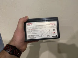 ИБП APC Back-UPS 850VA 230V (BE850G2-RS) фото от покупателей 18