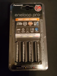 Зарядний пристрій для акумуляторів АА/ААА Panasonic Smart-Quick Charger + 4 AA 2500 мАгод (K-KJ55HCD40E) фото від покупців 6