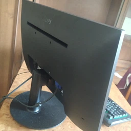 Монитор 21.5" Philips 221V8 /00/01 фото от покупателей 15