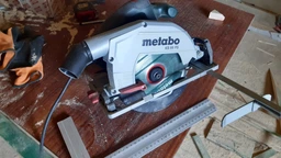 Мощная ручная дисковая пила по дереву Metabo KS 66 FS : 1500 Вт, круг 190мм циркулярная пила 601066000