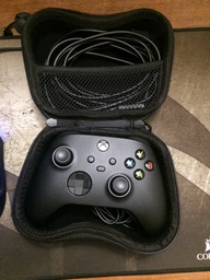 Универсальный, ударопрочный защитный кейс для хранения геймпадов PlayStation 3 / PS4 / Xbox One / Switch Pro от YouWin (YW-01) фото от покупателей 1