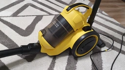 Пылесос без мешка KARCHER VC 3 (1.198-127.0) фото от покупателей 10