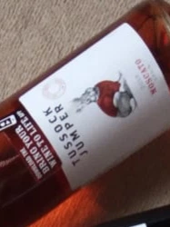 Вино Tussock Jumper Moscato Rose DO Valencia розовое сладкое 0.75 л 11% (3760204540265)