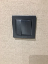 Вимикач 3-х клавішний ASFORA 83x83x43mm кремовий [EPH2170123] Schneider Electric фото від покупців 3