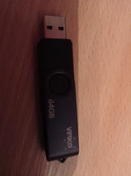 Флеш память USB Verico Flip 32GB USB 2.0 Black (1UDOV-R0BK33-NN)
