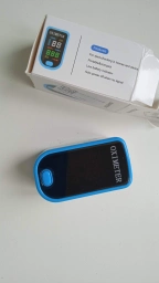 Пульсоксиметр на палець для вимірювання пульсу і сатурації крові Pulse Oximeter з батарейками фото від покупців 2