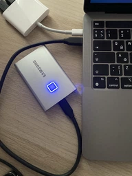 Зовнішній SSD-накопичувач 1 TB Samsung T7 Touch Silver (MU-PC1T0S/WW) фото від покупців 4