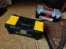 Ящик инструментальный Stanley Essential TB пластиковый с металлическим замком 32x18.8x13.2 см (STST1-75515) фото от покупателей 3