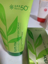 Сонцезахисний зволожуючий крем із насінням зеленого чаю FarmStay Green Tea Seed Moisture Sun Cream SPF50+ 70 мл