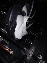 Материнская плата Asus ROG Strix X570-F Gaming (sAM4, AMD X570, PCI-Ex16) фото от покупателей 6