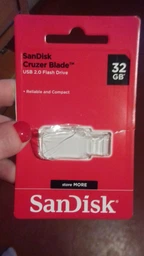 Флеш память USB SANDISK Cruzer Blade 32GB USB 2.0 Black (SDCZ50-032G-B35) фото от покупателей 6