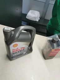 Моторное масло Shell Helix Ultra Diesel 5W-40 1 л (550040551 EU) фото от покупателей 6