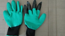 Садові рукавички з кігтями Garden Genie Gloves фото від покупців 3