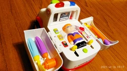 Дитяча машинка, розвиваюча музична іграшка "Швидка допомога" Hola Toys. фото від покупців 2