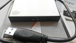 Жорсткий диск Seagate One Touch 1TB 2.5" USB 3.2 Silver (STKB1000401) фото від покупців 5